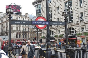 1.1244174400.piccadilly-circus-underground-station